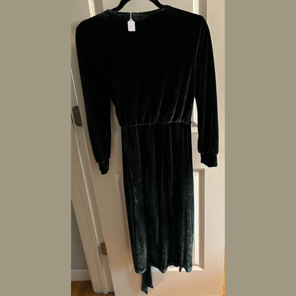ZARA TRAFALUC Green Velvet Wrap Dress, Size XS - Picture 2 of 4